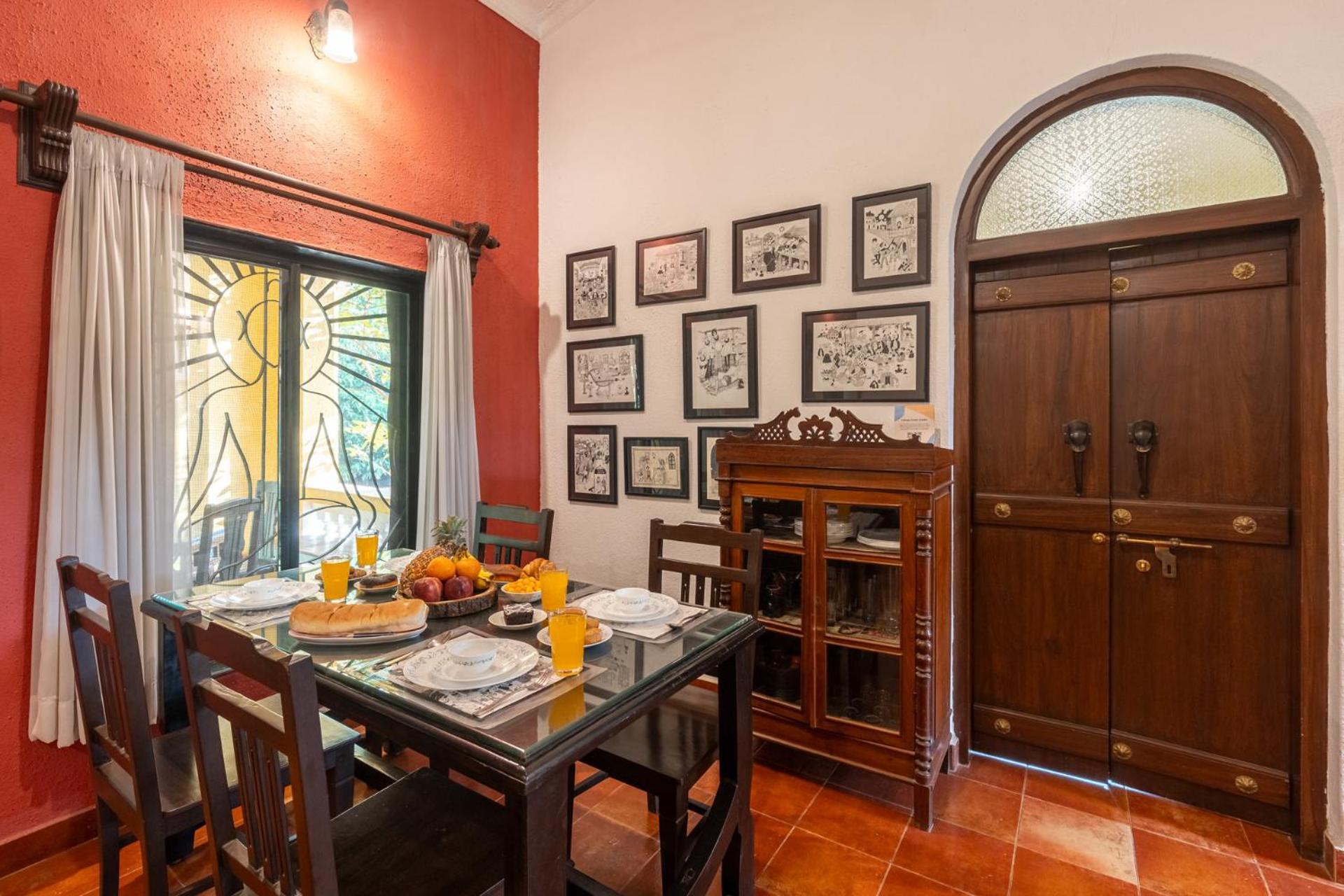 קארג'אט Vintage Estate - Lakeside Allure With Vintage Decor,A Plunge Pool & A Lawn Featuring A Charming Gazebo מראה חיצוני תמונה