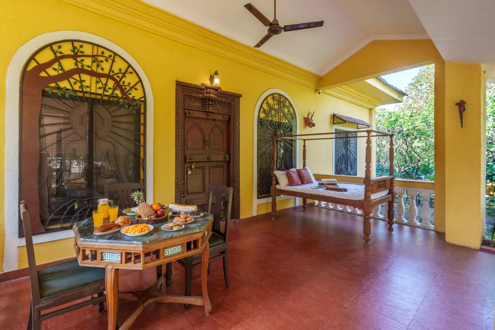 קארג'אט Vintage Estate - Lakeside Allure With Vintage Decor,A Plunge Pool & A Lawn Featuring A Charming Gazebo מראה חיצוני תמונה
