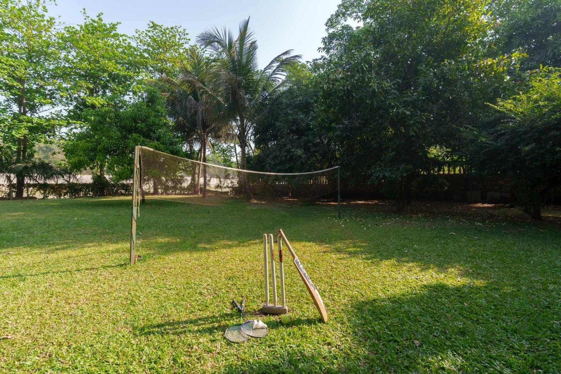 קארג'אט Vintage Estate - Lakeside Allure With Vintage Decor,A Plunge Pool & A Lawn Featuring A Charming Gazebo מראה חיצוני תמונה
